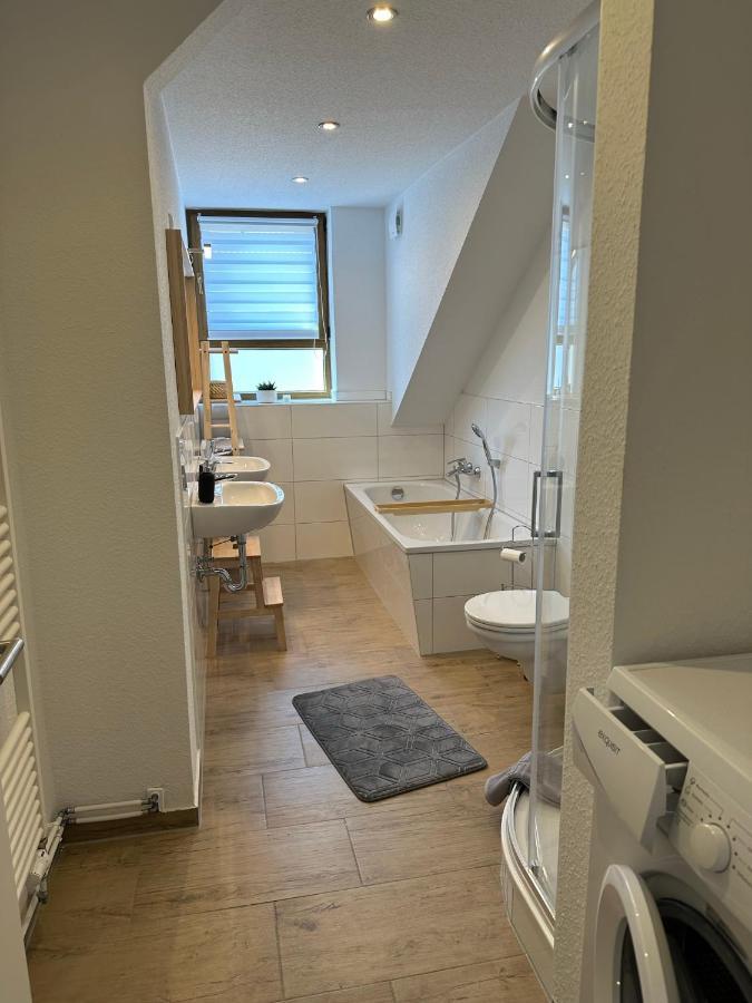 Gemuetliche Neurenovierte Dachgeschosswohnung Erfurt Exterior foto